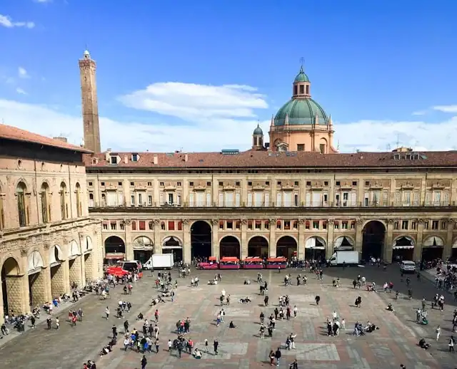 Bezienswaardigheden Bologna: Piazza Maggiore