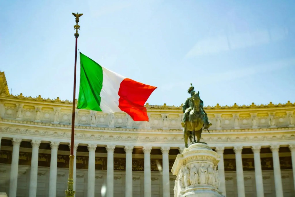 Vlag van Italië die je kan zien tijdens de vakantie in Italië