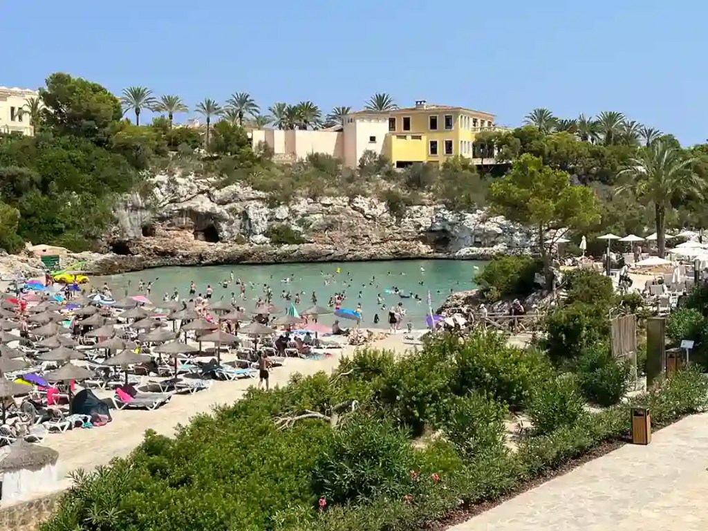 Cala Ferrera strand in Cala d'Or