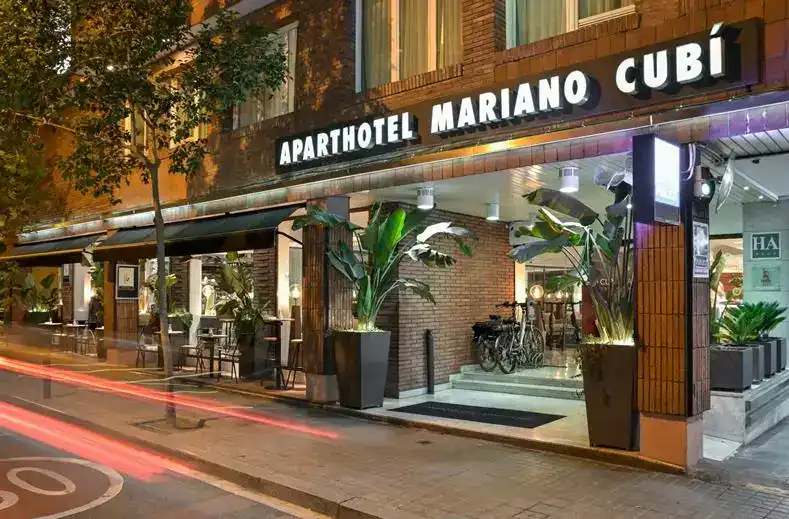 Aparthotel Mariano Cubi in Gràcia in Barcelona